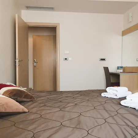 Garni Hotel Vigor-3